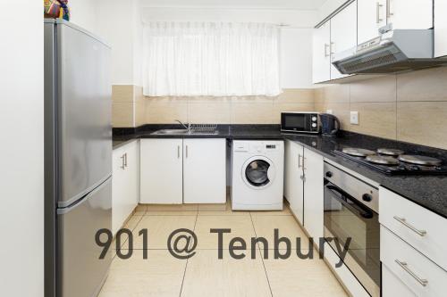 Tenbury Apartments的厨房或小厨房