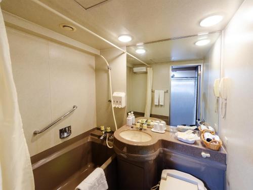 
神户珍珠城市饭店的一间浴室
