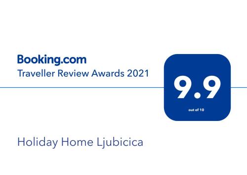Holiday Home Ljubicica的证书、奖牌、标识或其他文件