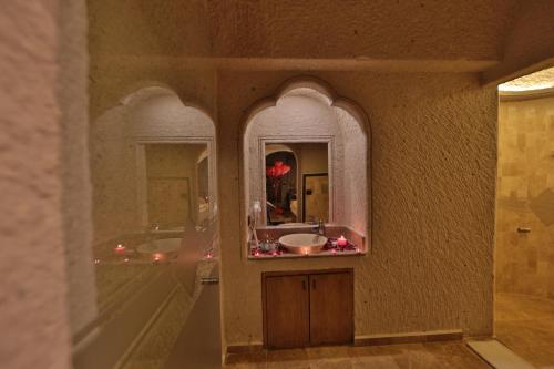 卡帕多西亚洞穴酒店的一间浴室