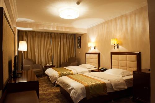 白金酒店客房内的一张或多张床位