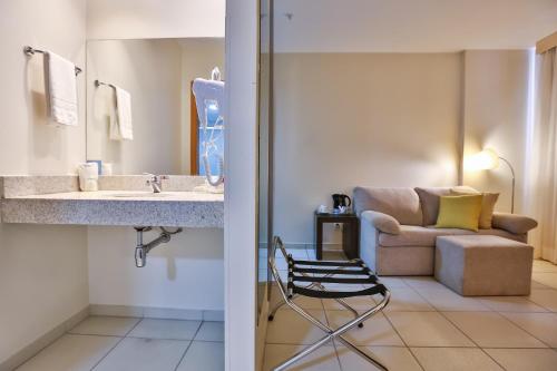 Comfort Hotel Goiânia的一间浴室