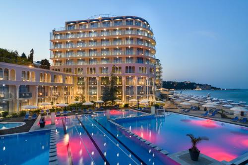 圣君士坦丁和海伦那Azalia Beach Hotel Balneo & SPA的相册照片
