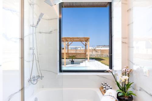 Sardines Luxury Villas的一间浴室