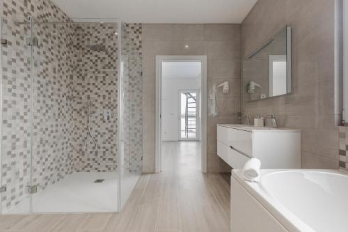 Chill House - Luxury house的一间浴室
