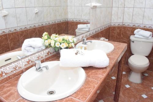 Hotel Curasi的一间浴室
