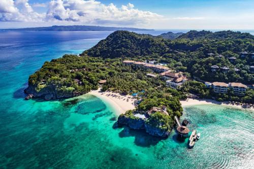 长滩岛Shangri-La Boracay的海洋岛屿的空中景观