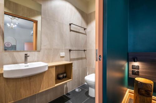 Ramsgate Hotel by Nightcap Social的一间浴室