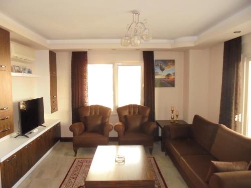Xperia Alanya Park Residence with large balcony and seaview & free airport shuttle service的休息区