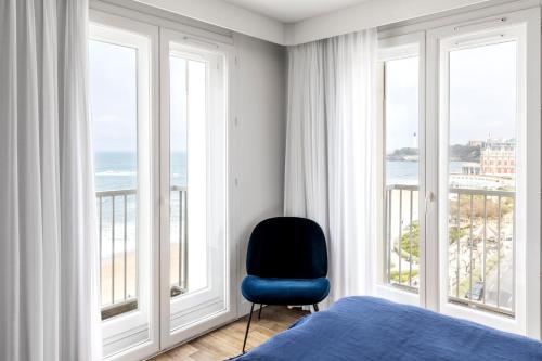 Hôtel Le Windsor Biarritz的休息区