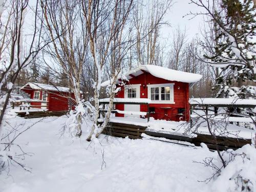 冬天的Bakkakot 3 Cozy Cabin In The Woods