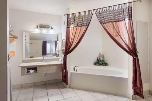 哈瓦苏湖城哈瓦苏湖城品质套房酒店的相册照片