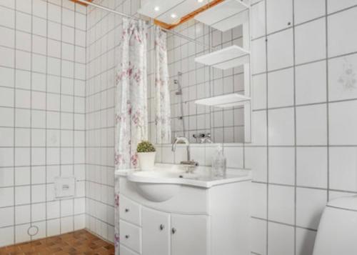 Djursland Lystrup Strand的一间浴室