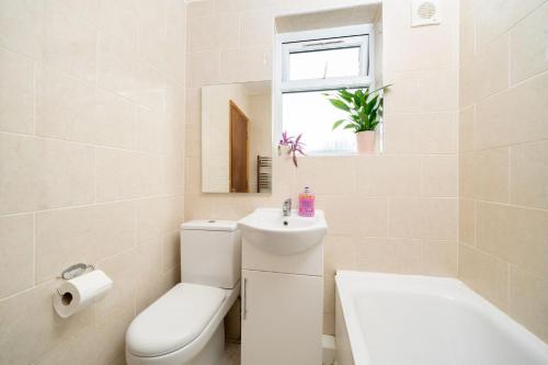 F4 Modern Double Room (Sandycroft Guest House)的一间浴室