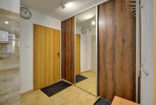 卡尔帕奇Karpacz4you -"PRZY DEPTAKU" Apartament z Garażem - Wakacje 2024的相册照片