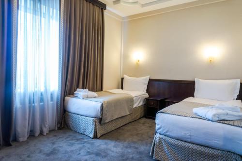 皇宫酒店客房内的一张或多张床位
