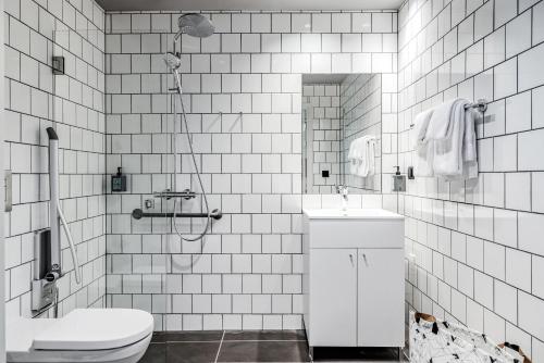 Comfort Hotel Solna Arenastaden的一间浴室