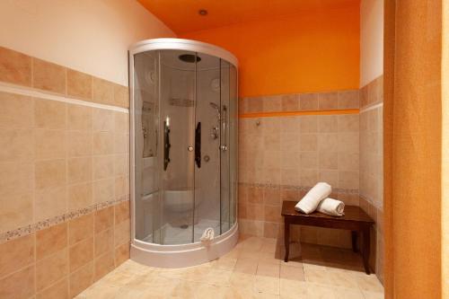 康可迪亚酒店的一间浴室