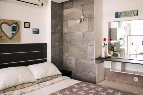 马尔可夫公寓酒店客房内的一张或多张床位