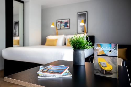 Staycity Aparthotels Bordeaux City Centre客房内的一张或多张床位