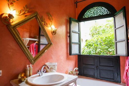 Riad Dama & Spa的一间浴室