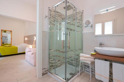 Bardilio Luxury Rooms的一间浴室