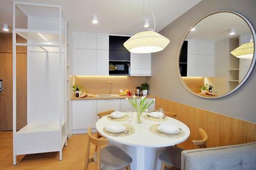 Balteus Boutique Apartments的厨房或小厨房