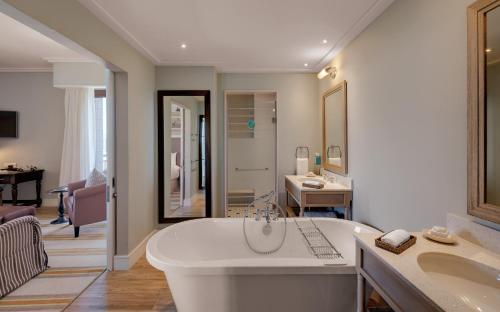 斯瓦科普蒙德斯特兰德酒店的一间浴室