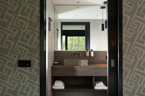 Hotel de Werelt的一间浴室