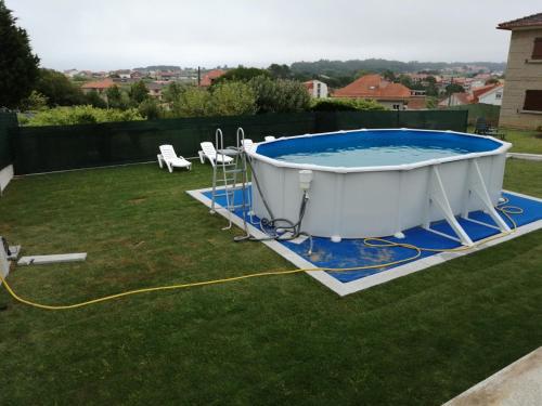 Casa playa Montalvo Alta con piscina内部或周边泳池景观