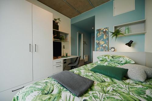 Modern 3 Bedroom Apartments and Private Bedrooms at The Loom in Dublin平面图