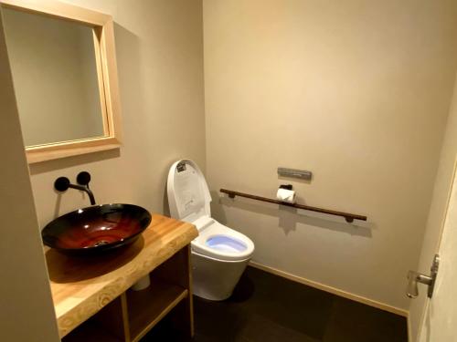 CAMPTON Higashiyama Roku的一间浴室