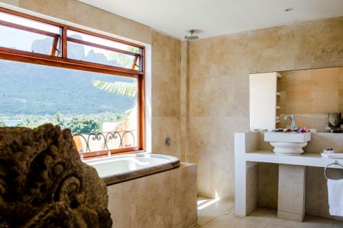 Villa Yrondi的一间浴室