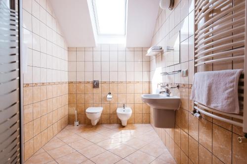 查塔扎维希亚酒店的一间浴室