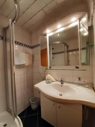 伯格普拉特旅馆的一间浴室