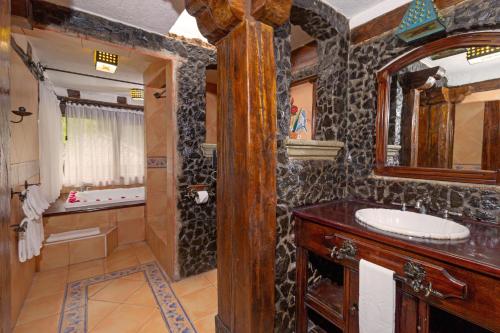 萨马力Spa度假酒店的一间浴室