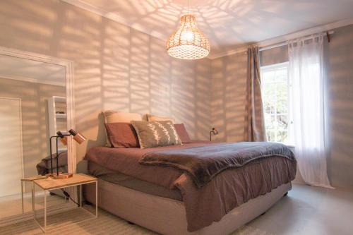 卡尔克湾Spacious and light Kalk Bay Garden Apartment的相册照片