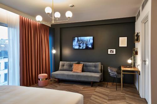 The Scott Hotel Brussels的休息区