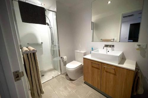 Enjoy a little Luxury in Adelaide CBD - Perfect!的一间浴室
