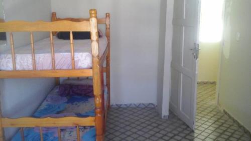 Hostel da Paz客房内的一张或多张双层床