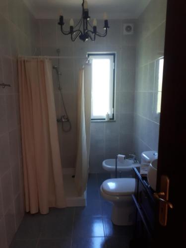 Quinta do Serrado de Belmonte的一间浴室