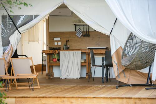 GradacGlamping Kolpa Resort的相册照片