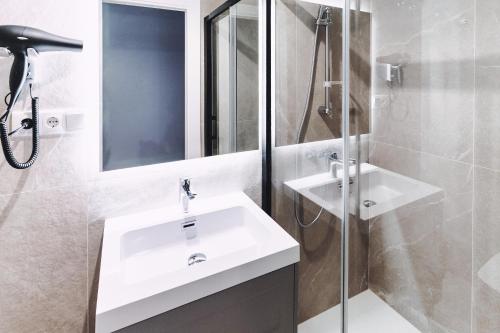 GBH Hotel-Apartamentos Estrella de Mar的一间浴室