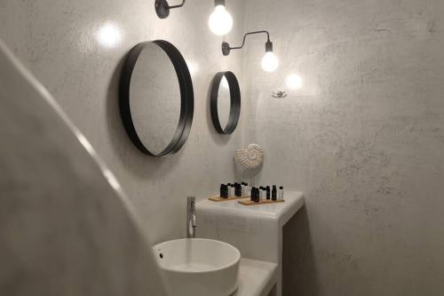 Eolia luxury suites Andros的一间浴室