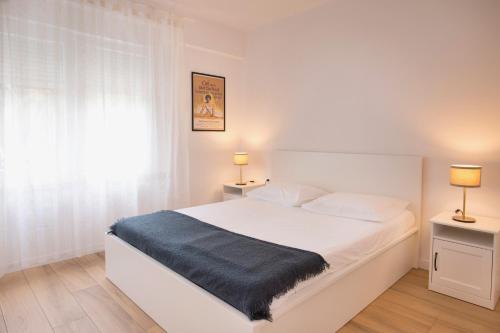 Firpo: Cozy double room city centre apartment客房内的一张或多张床位