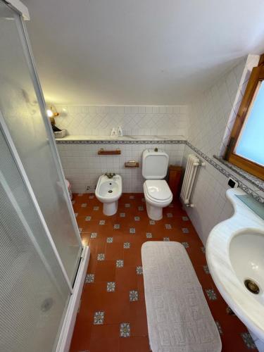 卡萨维亚薇果旅馆的一间浴室