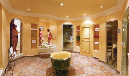 施赖纳 - 达斯瓦德菲特尔酒店的一间浴室