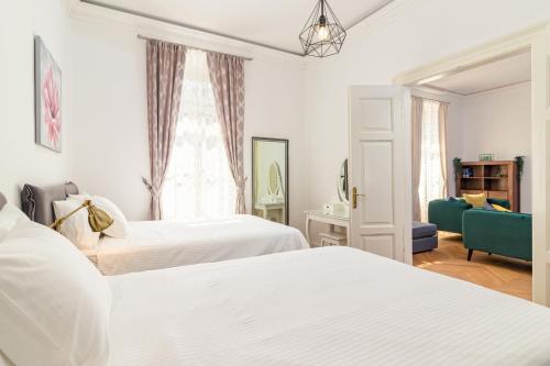 Apartment Augier - Elegant & Spacious - City Centre客房内的一张或多张床位