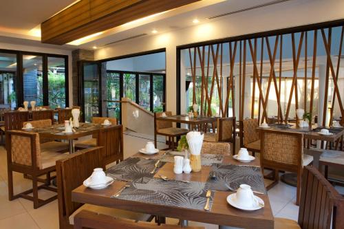 芭堤雅市中心槟榔洛奇饭店的相册照片