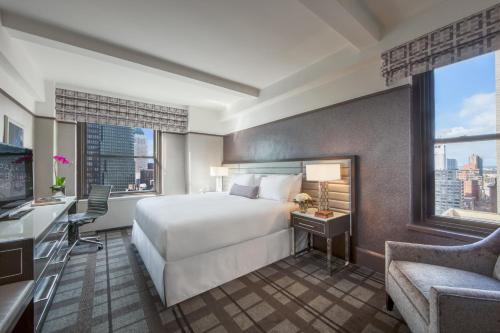 中央公园酒店客房内的一张或多张床位